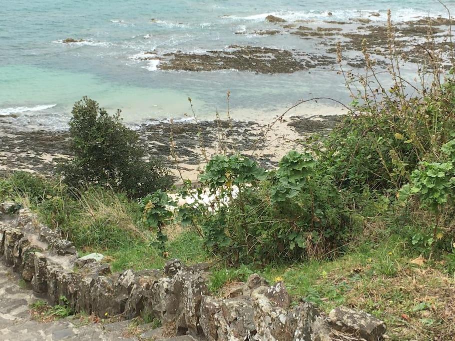 Appartement Maisonnette De Charme à Côté De La Mer, Haute-ville